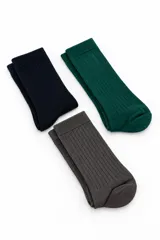 Pack de tres pares de medias crew Fimer de tejido acanalado, en colores verde oscuro, gris y azul marino.