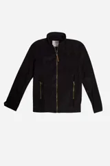 Campera negra de gabardina con cuello medio, cierre frontal con cremallera dorada, bolsillos laterales con cierre y logo en grifa de cuero.