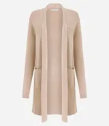 Cardigan largo de punto abierto, con mangas largas y bolsillos frontales aplicados. Diseño minimalista y versátil de la marca Cortelle.