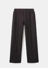 Pantalon de vestir de corte recto y tiro medio, con cintura elástica y bolsillos laterales. Presenta costuras verticales decorativas a lo largo de las piernas.