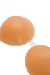 Soutien adhesivo de silicona color piel, con cierre delantero.