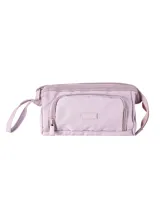 Kit de mochila y cartuchera color beige, marca Terrano. La mochila cuenta con un amplio compartimento principal, un bolsillo frontal grande, bolsillos laterales de red elástica y correas ajustables y acolchadas con material respirable. La cartuchera tiene una estructura acolchada, un compartimento principal con cierre reforzado y un bolsillo adicional.