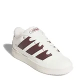 Championes urbanos Adidas modelo Break Start 2000, de diseño retro con base blanca y detalles en color bordó en las icónicas tres tiras laterales y en la lengüeta. Presentan una silueta robusta con suela de goma y puntera perforada para mayor ventilación.