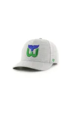 Gorra tipo baseball de la marca 47, con corona estructurada, visera curva y cierre ajustable. Presenta un diseño bordado en relieve en la parte frontal con el logo de los Hartford Whalers en colores verde y azul sobre una base de color gris jaspeado.