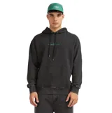 Canguro Quiksilver con capucha y bolsillo frontal tipo canguro, en color negro con efecto lavado y logo bordado en verde en el pecho.