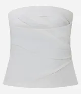 Blusa blanca sin breteles, confeccionada en bengalina con drapeados laterales.