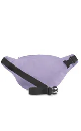 Riñonera negra de la marca JanSport, modelo Fifth Avenue, con parche frontal de la marca y cierres metálicos.