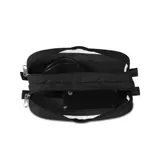 Cartuchera Jansport Large Accessory Pouch color negro con logo de la marca en el frente. Cuenta con doble compartimento con cierre de cremallera.