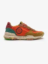 Championes Satorisan modelo Chacrona Linen de estilo urbano, diseño multicolor en tonos naranja, marrón, verde y burdeos, confeccionados con paneles de lino y gamuza. Cuenta con entresuela moteada y suela dentada.
