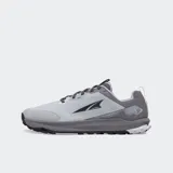 Championes de trail running Altra Lone Peak 9, color negro.