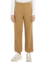 Pantalón de jogging color camel, de corte recto y cintura elástica.