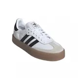 Zapatillas Adidas Originals Sambae, color blanco con detalles en negro y suela marrón.