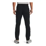 Pantalón de golf Under Armour modelo Drive Tapered, de corte cónico, confeccionado en tejido de sarga elástica con tecnología repelente al agua. Presenta diseño de frente plano con cuatro bolsillos y cintura elástica con banda de sujeción interna.