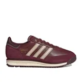 Championes Adidas SL 72 RS color bordó con detalles en gamuza, tres tiras laterales en tono beige y suela de goma con plataforma de EVA.