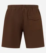 Bermuda de tejido plano texturizado color marrón, con bolsillos laterales, cintura elástica y cordón de ajuste.