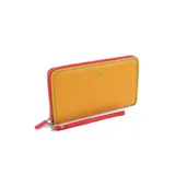Billetera naranja de símil cuero con cierre perimetral, múltiples compartimentos internos y llavero de muñeca extraíble.