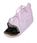 Bolso deportivo tipo duffel de la marca Jansport, color bordó, con doble asa de mano y correa ajustable para hombro. Cuenta con cierre principal, bolsillo frontal con cierre y logo de la marca aplicado.