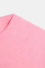 Jersey de punto de lana con cuello redondo y manga corta, de diseño minimalista y corte recto.