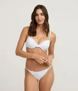 Kit de dos bombachas colaless de microfibra, una blanca y una negra, con laterales ajustables y encaje en las sisas.