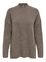 Sweater de punto gris oscuro con cuello alto, manga larga y diseño holgado. Presenta puños y cuello acanalados, con una textura suave y cómoda.