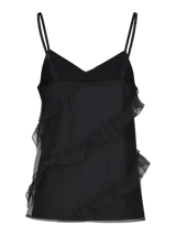 Top negro de tirantes finos ajustables con escote en V y volados diagonales en el frente.