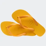Ojotas Havaianas modelo Top, de diseño clásico con tiras anchas y suela de goma con textura antideslizante.