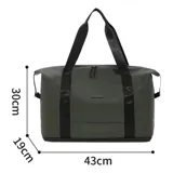 Bolso de viaje unisex de diseño minimalista, color negro, fabricado en PU y poliéster impermeable. Cuenta con compartimento principal con cierre, bolsillo frontal con cierre y asas superiores resistentes.