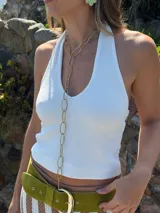 Collar largo de eslabones ovalados entrelazados, color dorado.