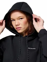 Buzo tipo canguro Columbia de color negro, con capucha ajustable mediante cordones, bolsillo frontal tipo canguro y puños y dobladillo acanalados. Presenta el logo de la marca bordado en el pecho.