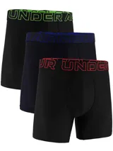 Pack de tres bóxers Under Armour Performance Tech, negros con cintura elástica en colores verde, azul y rojo con el logo de la marca.