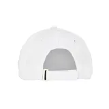 Gorra negra con logo de Diadora bordado en blanco en el frente.