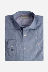 Camisa de manga larga Brooksfield Torino, confeccionada en algodón con textura tipo fantasía. Presenta cuello clásico, cierre frontal con botones y logo bordado en el pecho.