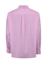 Camisa de manga larga RKF modelo Wf Pb, confeccionada en 100% algodón. Presenta un diseño a cuadros en tonos rojo y blanco, cuello americano con botones, cierre frontal con botones blancos y un bolsillo en el pecho con el logo bordado.