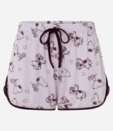 Short de pijama para mujer confeccionado en viscolycra, de color rosado claro con estampado de Snoopy jugando al golf. Cuenta con cintura elastizada, cordón de ajuste en contraste y bordes redondeados con ribete oscuro.