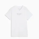 Remera Puma Class Standard Tee de color blanco, manga corta y cuello en V, con estampa sutil al frente.