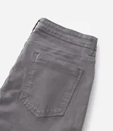 Pantalón skinny negro de sarga con elastano.