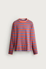 Camiseta relaxed fit de manga larga con diseño de rayas horizontales en tonos terracota y azul, cuello redondo y efecto lavado. Colección especial Fruit of the Loom™ x Zara.