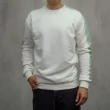 Buzo deportivo blanco con mangas largas y cuello redondo. Presenta una franja vertical verde en los hombros y un logo pequeño bordado en el pecho.