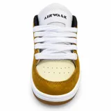 Zapatillas Airwalk modelo Giro en color marrón y tostado con detalles en blanco, cordones blancos y suela de goma.