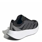 Championes urbanos Adidas modelo Adirok, color negro con mediasuela blanca con tecnología Cloudfoam. Presentan un diseño deportivo con exterior en combinación de materiales textiles y sintéticos, cierre mediante cordones y suela de goma.