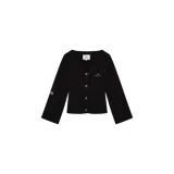 Cardigan de punto negro, con escote en V, cierre frontal de botones, bolsillos delanteros aplicados, mangas largas y detalle de logo bordado en el pecho.