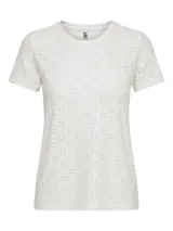 Camiseta blanca de algodón con pequeños calados en forma de flor.