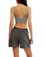 Bralette de cuello redondo confeccionado en tejido modal LENZING, con diseño sin costuras y ajuste suave al cuerpo.