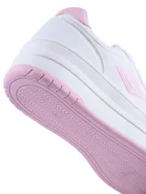 Championes urbanos Umbro modelo Milo-High para mujer, de plataforma, color blanco con detalles en rosado.