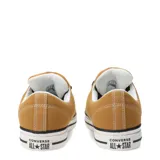 Championes Converse Chuck Taylor Puff unisex, color marrón con detalles en amarillo mostaza.