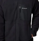 Campera de polar con cierre frontal completo, cuello alto y bolsillo con cierre en el pecho. Presenta un diseño con paneles superpuestos en contraste en la zona del pecho y bolsillos laterales para las manos.