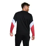 Buzo negro de corte clásico con mangas ranglán en color rojo y blanco.