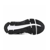 Championes Asics Raiden 3 de mujer, color negro con detalles plateados y suela blanca.