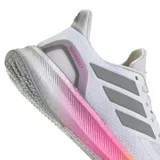 Championes de running Adidas Pureboost 5, con diseño en tonos gris claro, entresuela con degradado en rosa y amarillo, y tecnología Light Boost para mayor amortiguación.