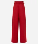 Pantalón de corte amplio tipo pantalona, confeccionado en mezcla de viscosa y lino. Presenta cintura con trabillas, pliegues frontales y un cinturón de cuerda ajustable con hebilla decorativa y esferas en los extremos.